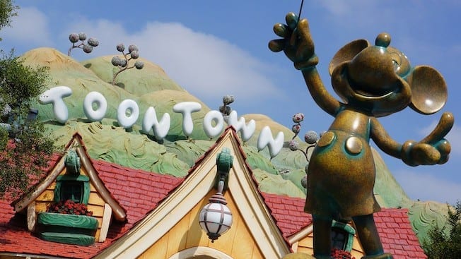 Disneyland Mickey's Toontown REVIEW – Though the attractions in