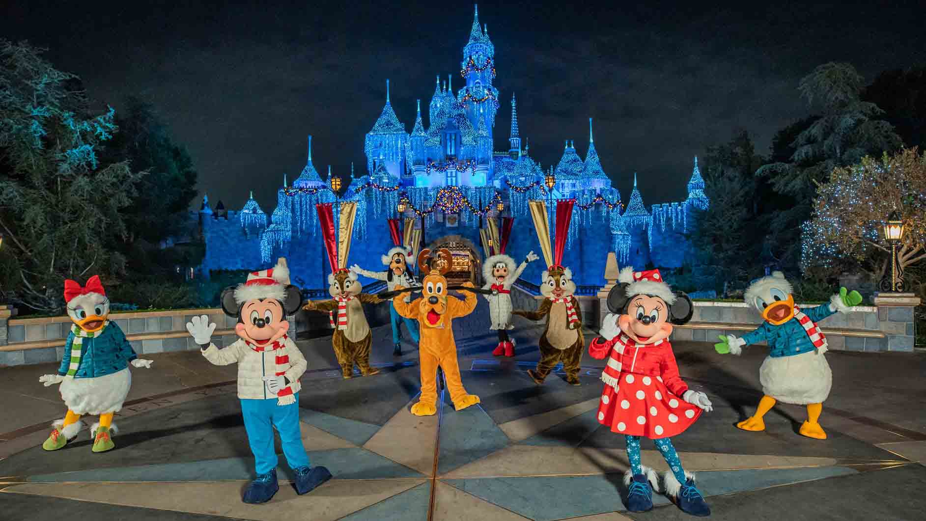 New Spectacular Transforms Disney Castle Into 'Encanto' Casita